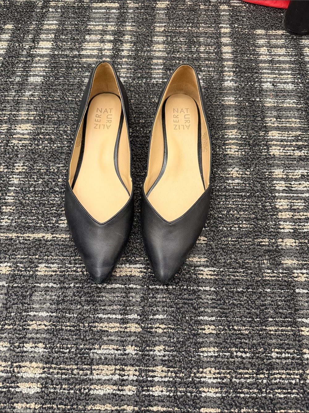 Naturalizer Black Pointed Toe Flats for Women